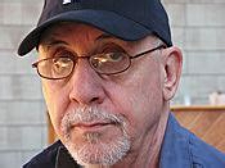 Alex Bennett (broadcaster)