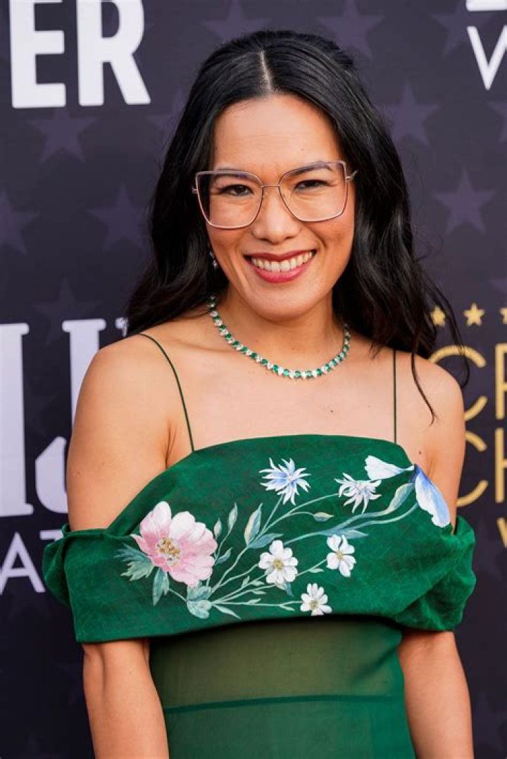 Ali Wong Bio, Age, Family, Husband, Kids, Cobra, Net Worth and Movies