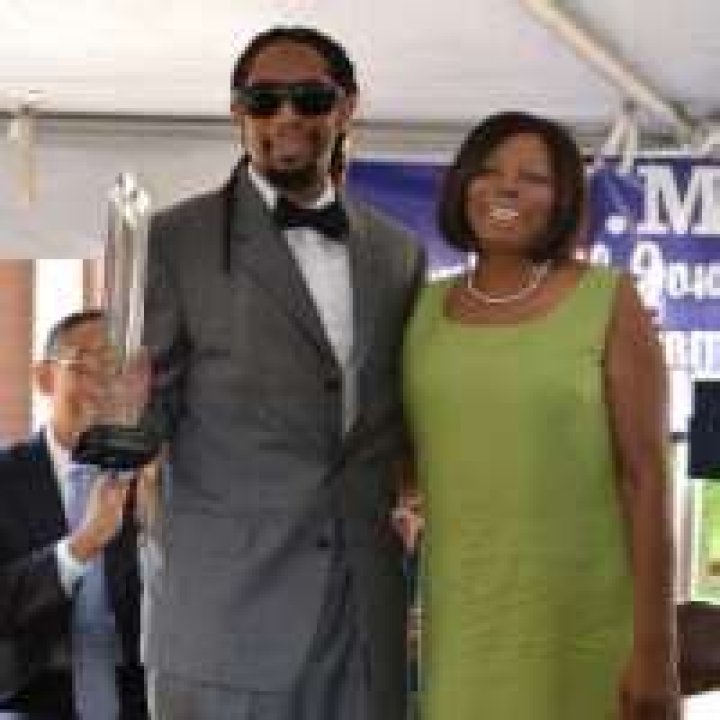 Are Lil Jon Parents, Meet Mother Carrie Smith Williams And Father Was An Engineer At An Aerospace And Defense Company - SarkariResult