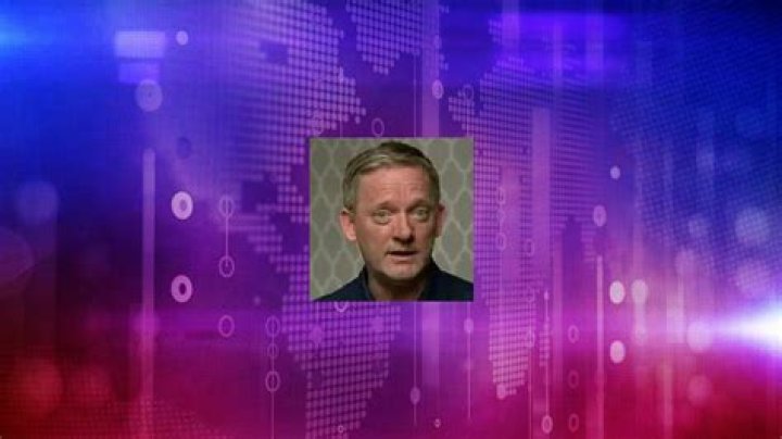 Douglas Henshall Net Worth