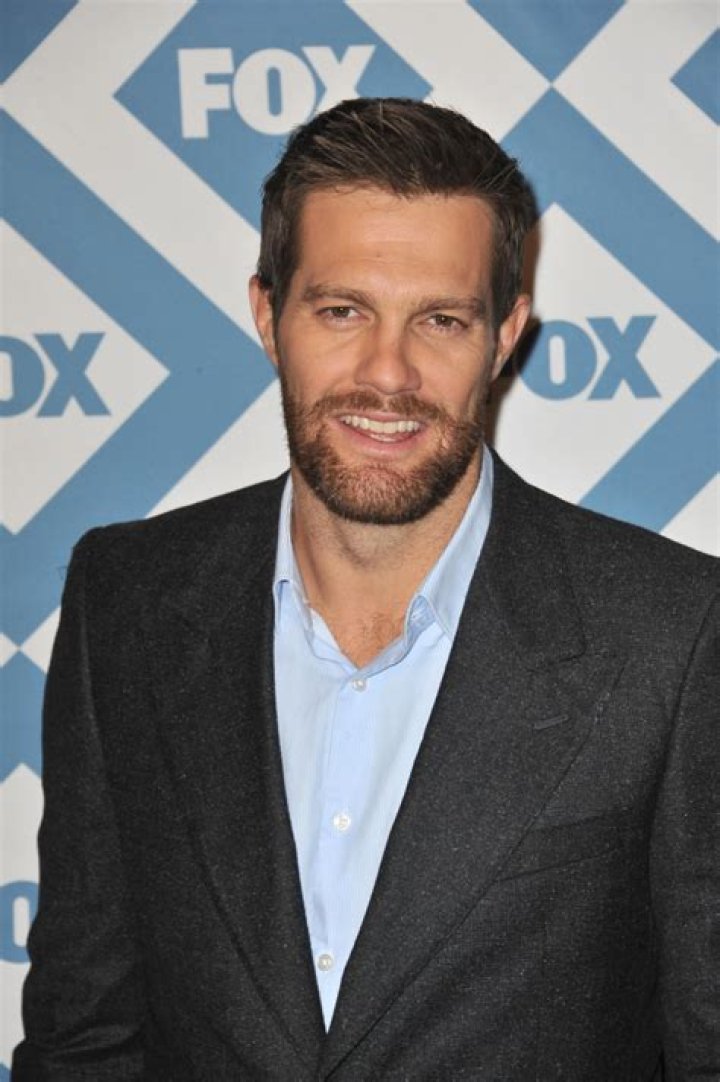 Geoff Stults Net Worth