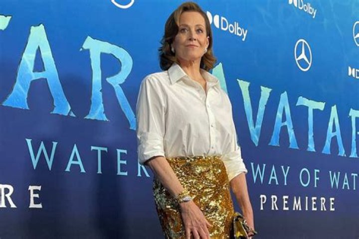 Is Sigourney Weaver's Height a Pivotal Factor in Her Iconic Hollywood Journey? - SarkariResult