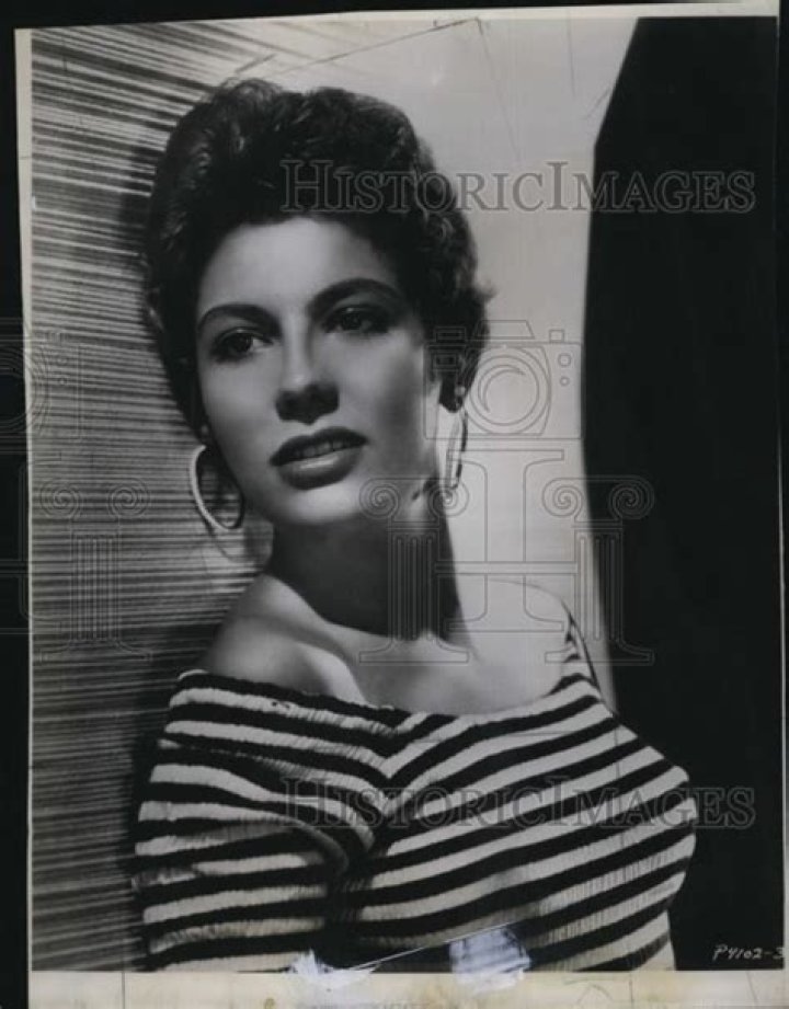 Jacqueline Beer Net Worth