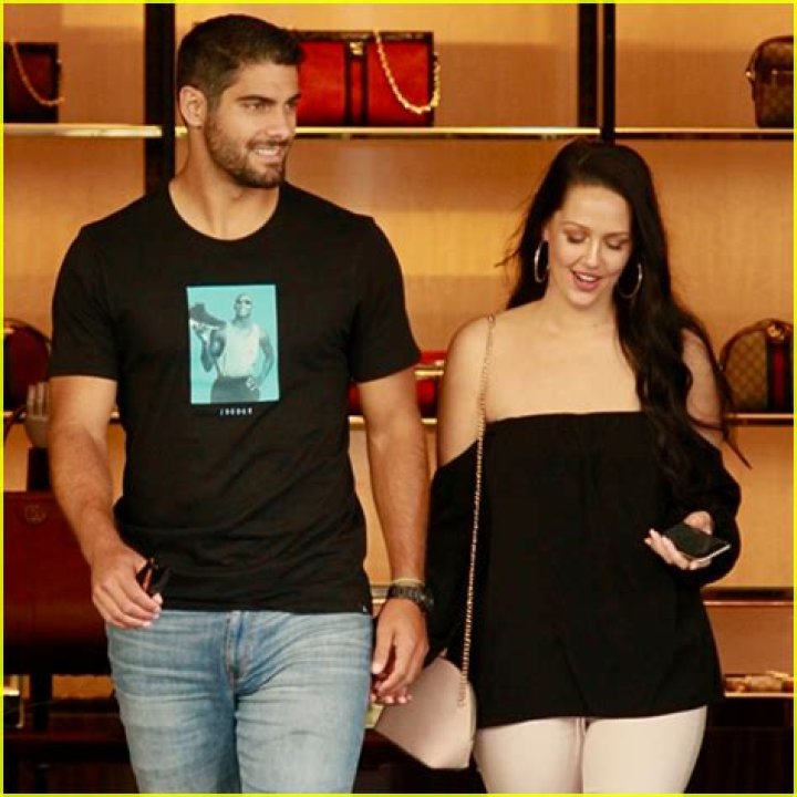 Jimmy Garoppolo Girlfriend, Wife, Salary, Height, Family