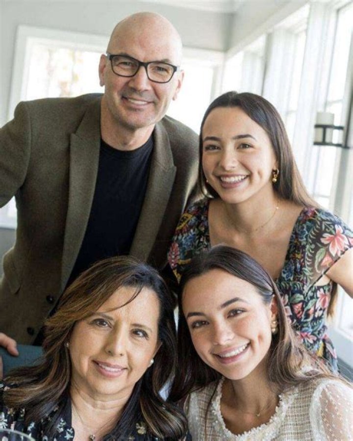 Lauren Conrad's Departure from 'The Hills' and Exploring Lauren Conrad's Early Life, Career, Age, and More - SarkariResult