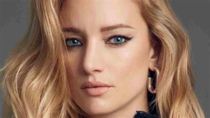 Laurence Leboeuf Dating, Boyfriend, Net Worth, Earnings, Facts, Wiki-Bio