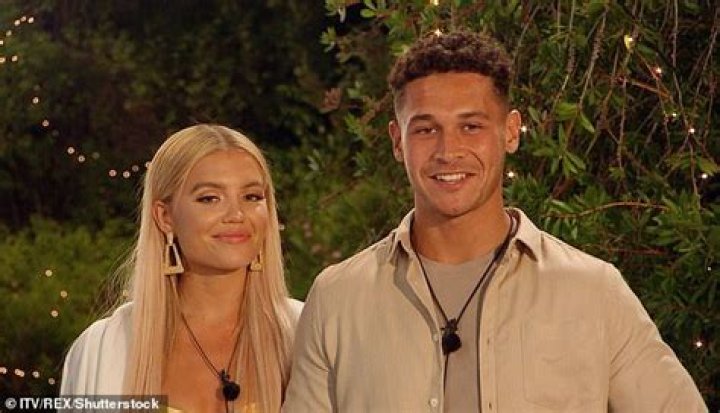 Love Island's Calum Jones And Molly Smith Split After Three Years - SarkariResult