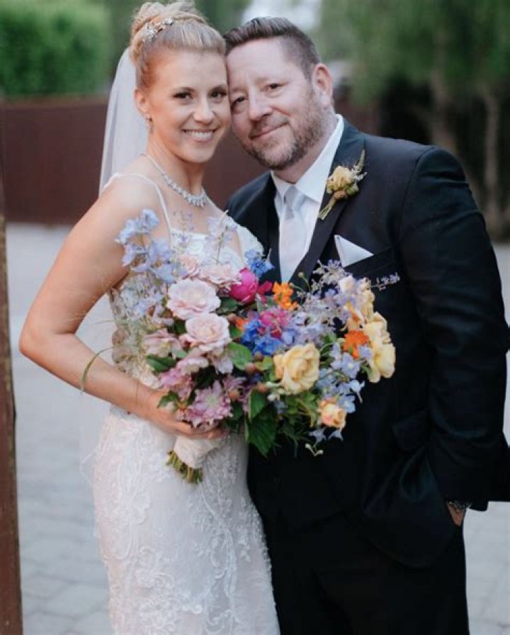 Married life with wife, Jodie Sweetin ended in a divorce!