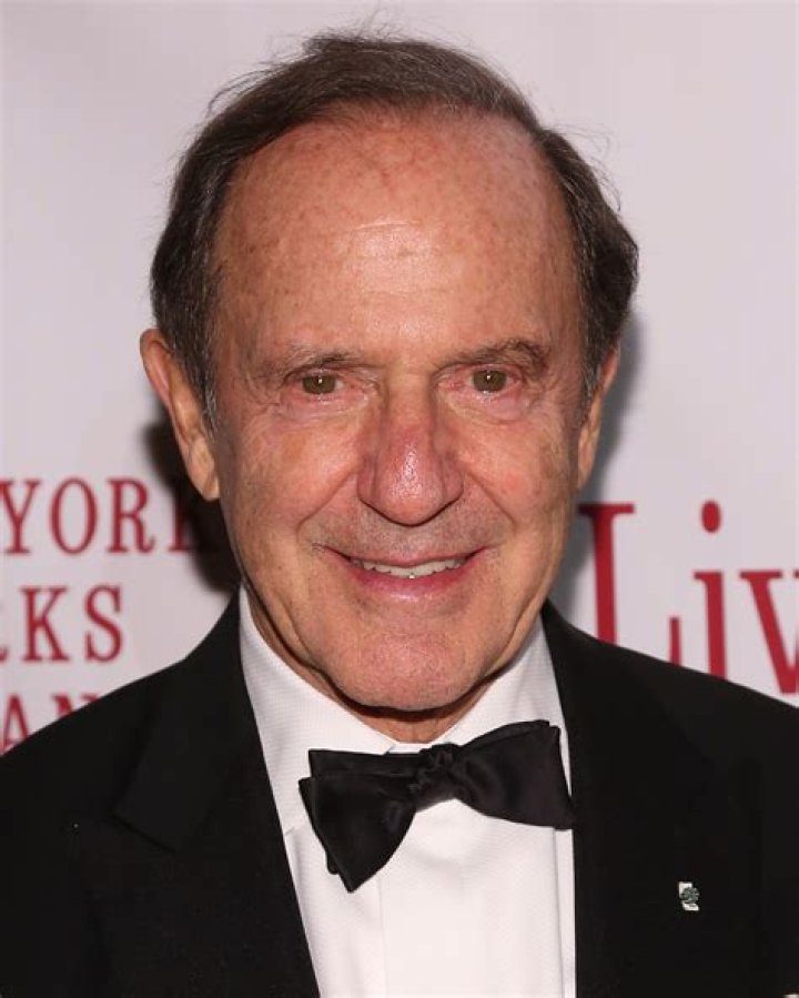 Mort Zuckerman Net Worth