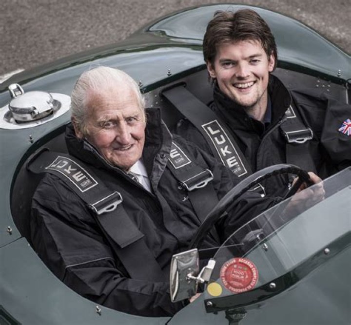 Norman Dewis