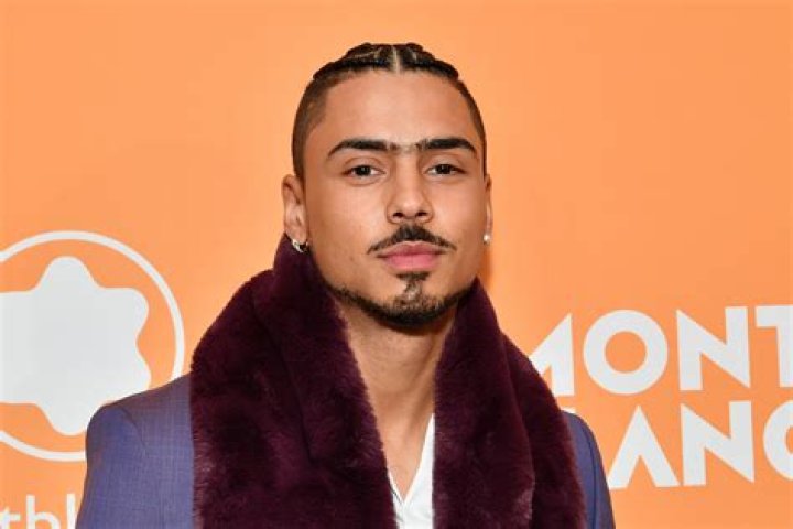 Quincy Brown's Net Worth in 2023: How Much is the Multifaceted Star Earning? - SarkariResult