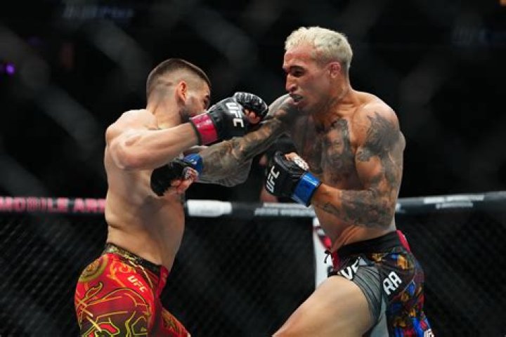 UFC: Does Saimon Oliveira Brother Have Brother? Details To Know