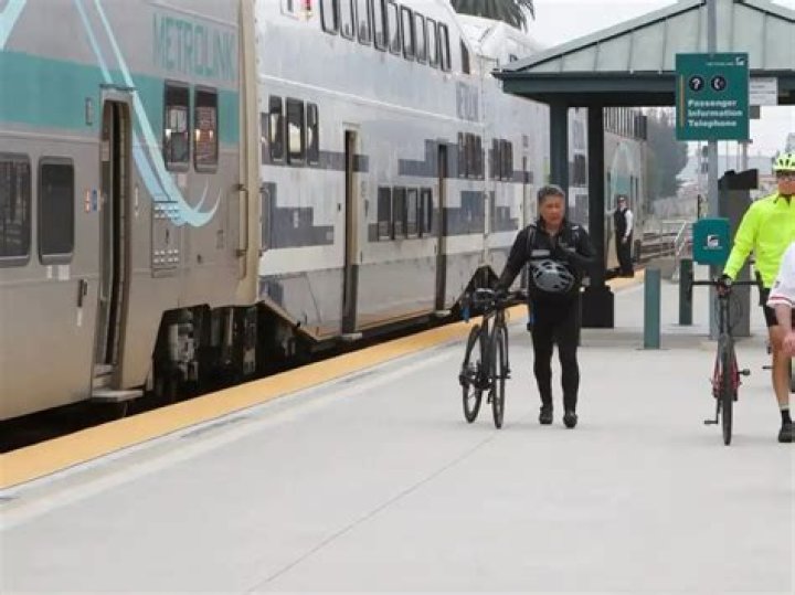 Ups Driver Suicide: Man Killed By Metrolink Train In Covina, Ca - SarkariResult