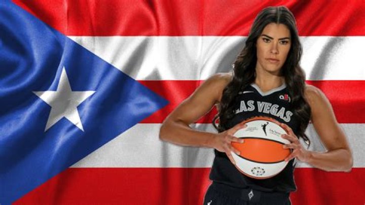 What nationality is Kelsey Plum?