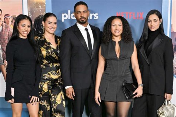 Who Is Amara Zaragoza? Details On The Actress