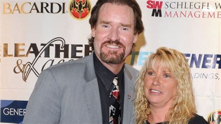 Who Is Ian Boggs Girlfriend? Find The TikToker Age And Birthdate