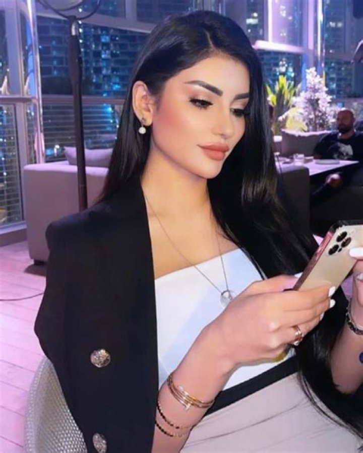 Who Is Wazhma Ayoubi? Bio, Age, Business, Height, Instagram & Twitter - SarkariResult